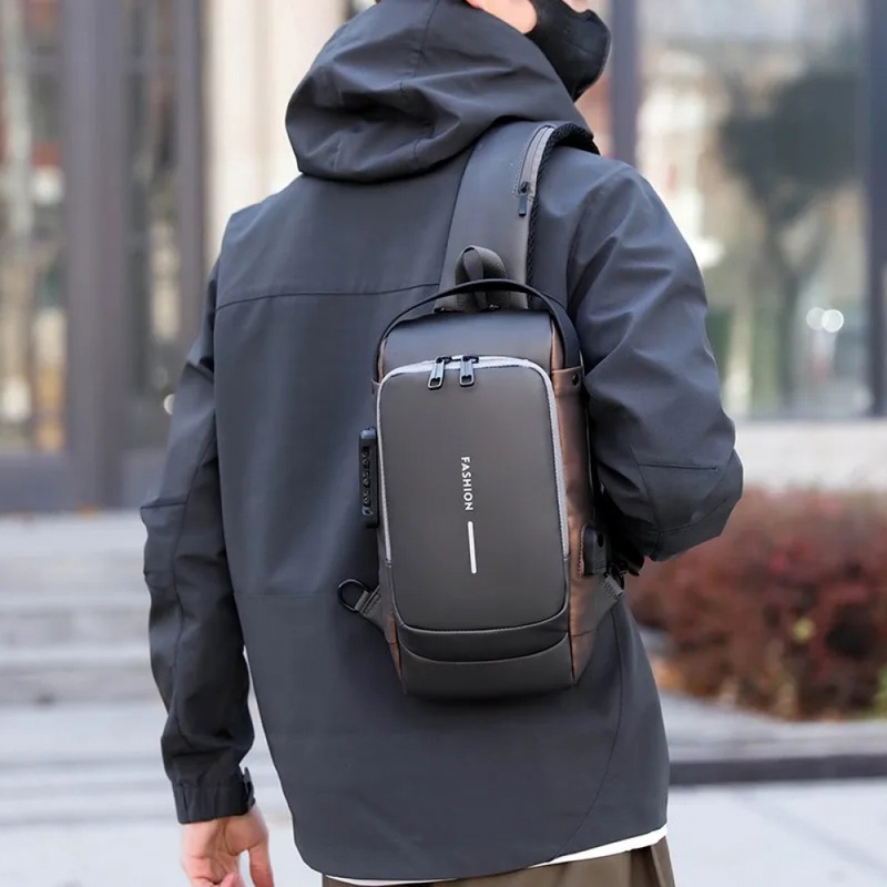 Cycling To Work - メンズ用、パスワードロックとUSBポート付き、防水仕様の盗難防止チェストバッグ。旅行、仕事、サイクリングに最適なクロスボディバッグ。