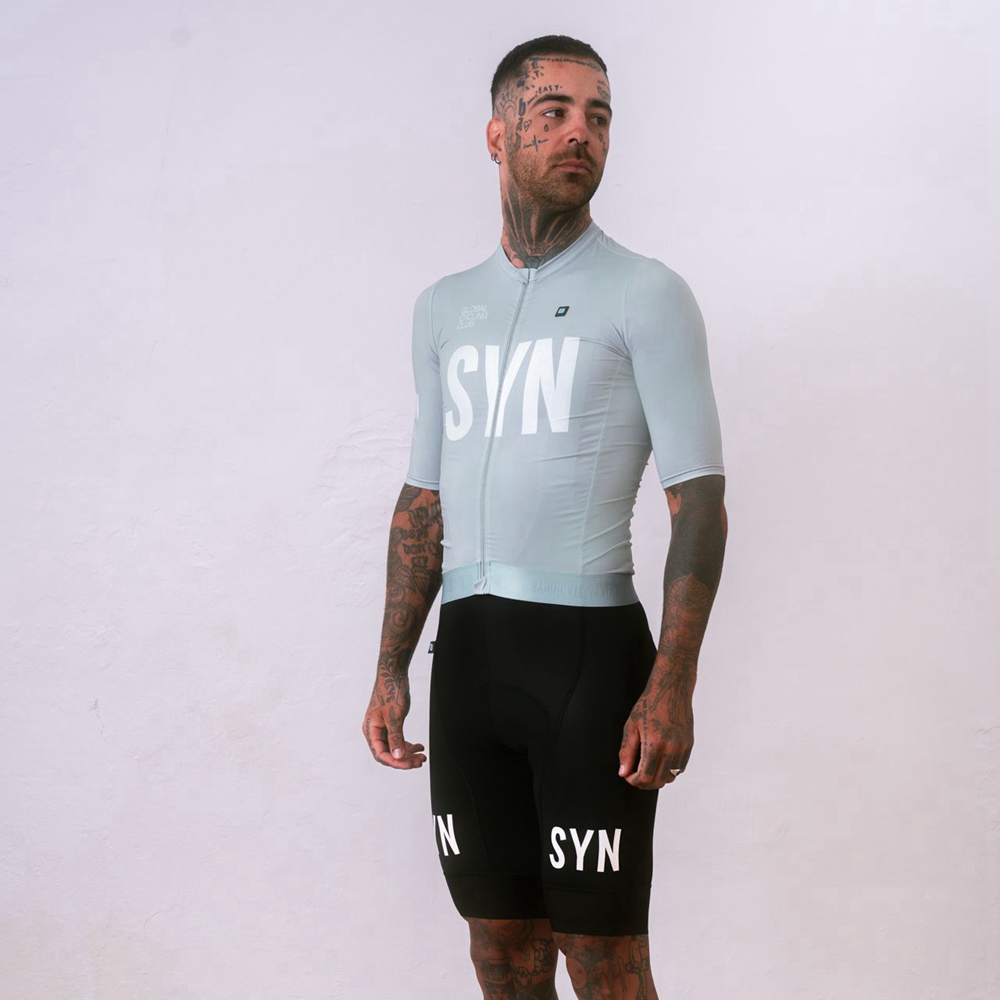 シルバーグレーの半袖サイクリングジャージとビブショーツメンズ - Cycling Commuter Trousers のレビューと価格